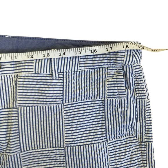 L.L. Bean Sz 16 Favorite Fit Patchwork Seersucker Bermuda Shorts 9” White Blue - Picture 15 of 16
